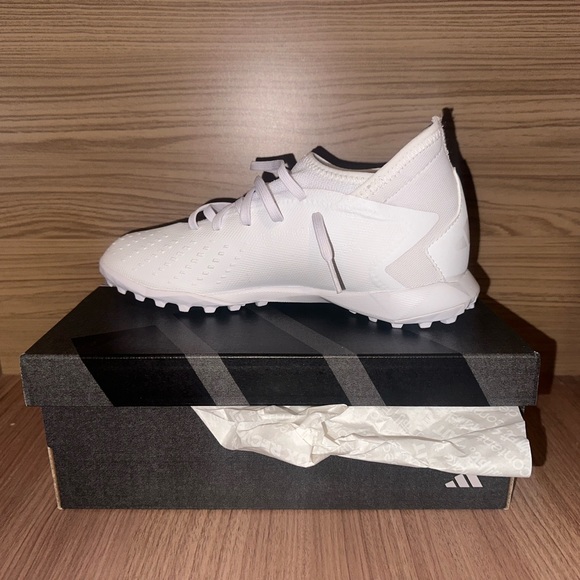 Adidas Predator Accuracy.3 Turf Shoes - Picture 3 of 4